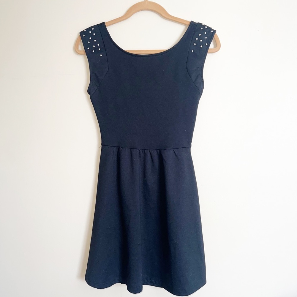 Kirra Fit and Flare Open Back Little Black Sleeveless Dress Size S